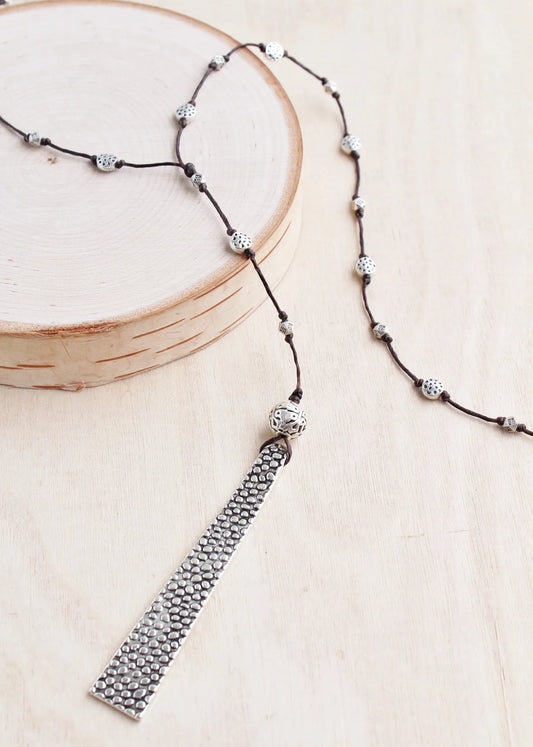 Bali Bar Alloy Necklace – styled with casual outfit