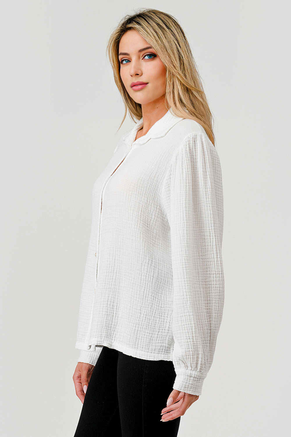 Raw Moda Dahlia Cotton Button Shirt – close-up of buttons and fabric