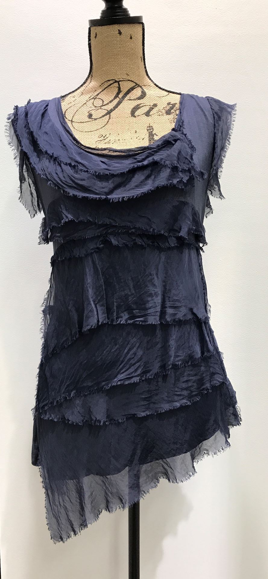 Sleeveless Italian Silk Ruffle Top Top Raw Moda