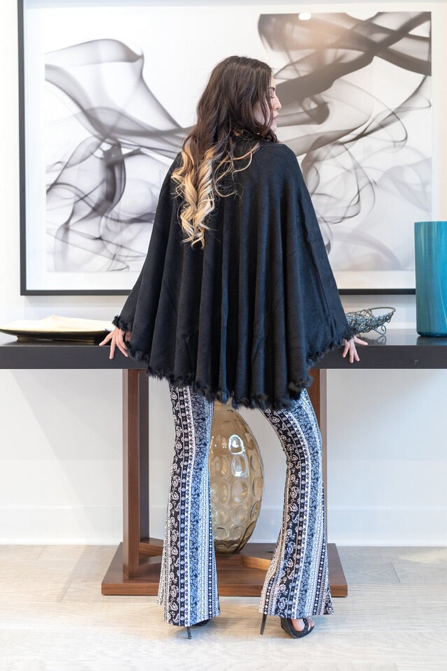 Open Front Raw Moda Shawl With Fur Trim Pancho Raw Moda