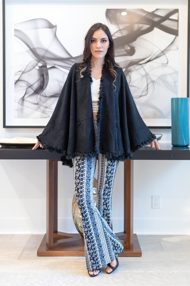 Open Front Raw Moda Shawl With Fur Trim Pancho Raw Moda