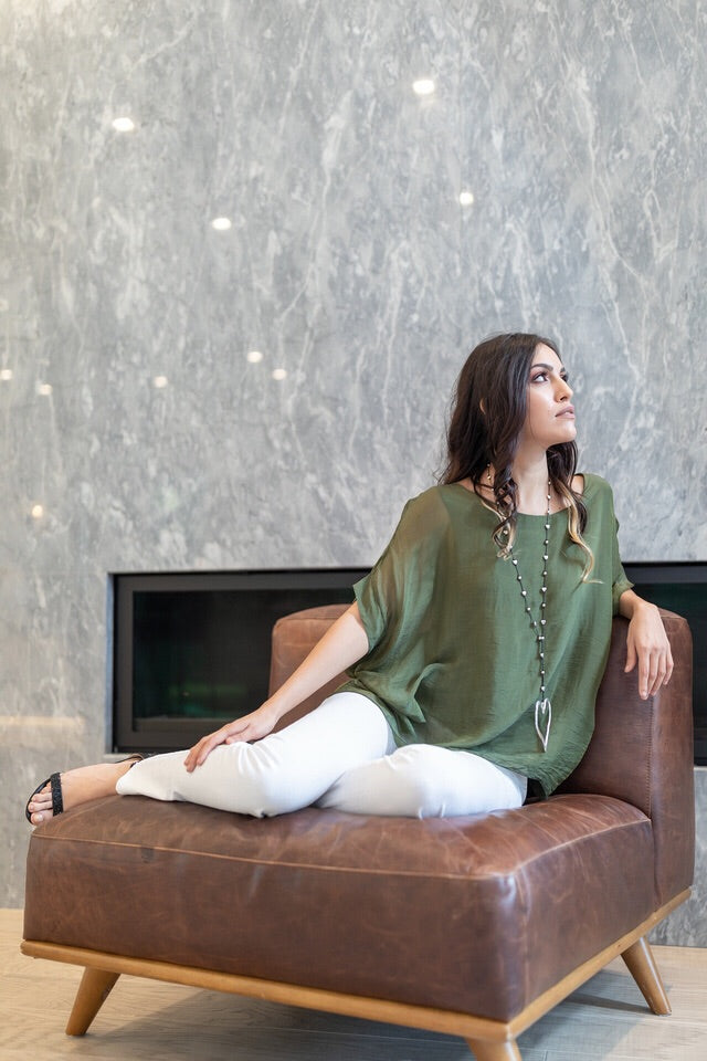 Italian Solid Silky Top Raw Moda Top Raw Moda