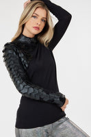 Leather Patch Shoulder Raw Moda Long Sleeves Top